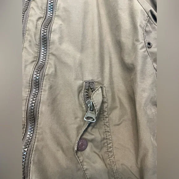 Guess Olive Green Lightweight Jacket with Relaxed Fit - Picture 3 of 15